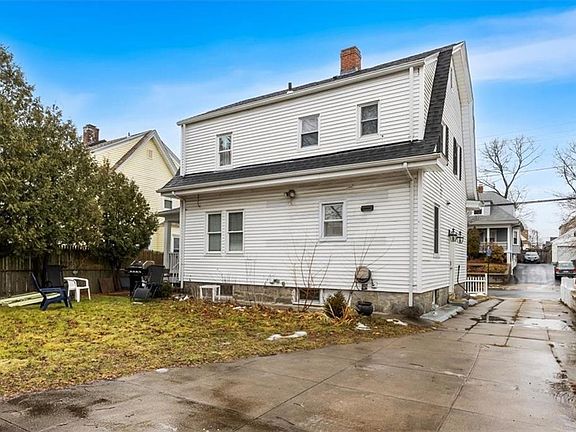 3rd image of 128 Warrington St