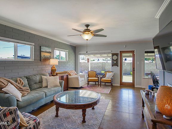3rd image of 1119 W CAMPBELL Avenue