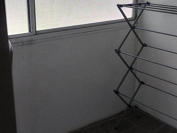5th image of 107 Windsor E