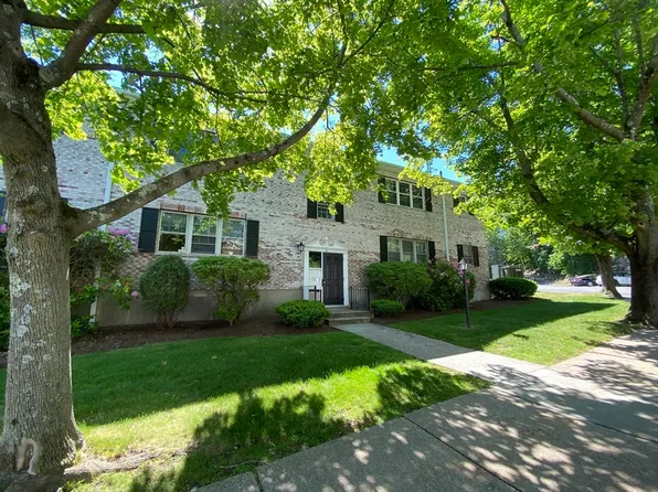 6 Lake Shore Ter APT 1, Brighton, MA 02135