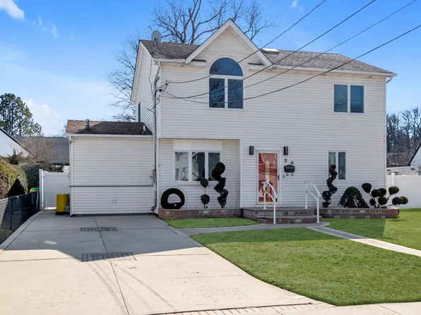 30 Dawson Drive, Valley Stream, NY 11581