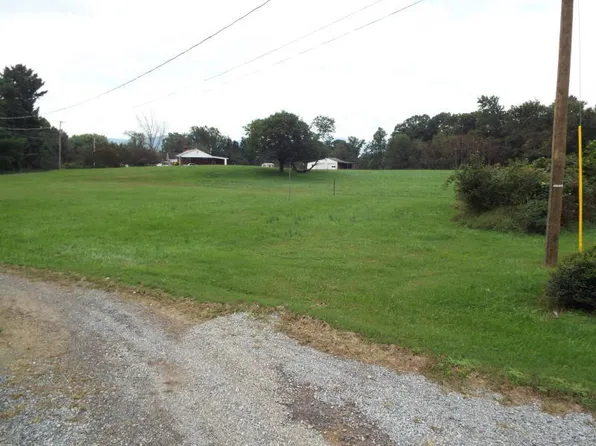 1418 Hearth Ln, Salem, VA 24153