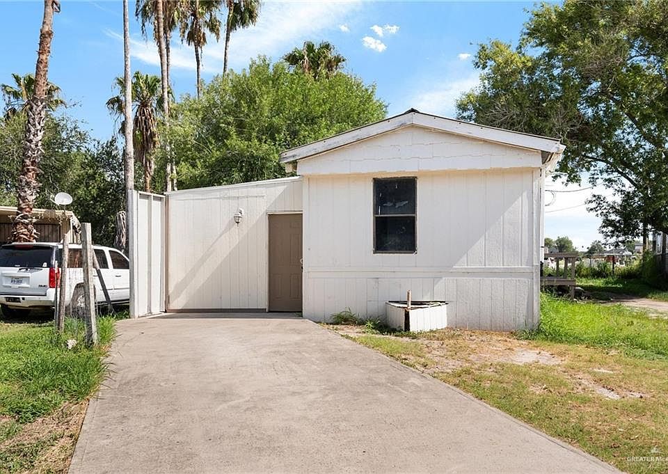 1st image of 403 Illinois Cir