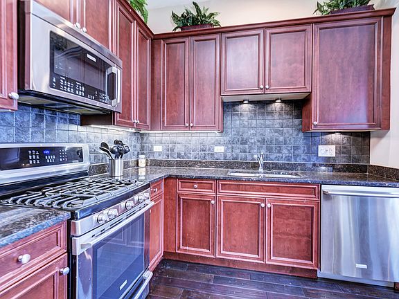 5th image of 4406 Lainie Cir