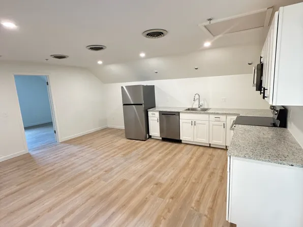 100 Wendell Ave #5, Pittsfield, MA 01201