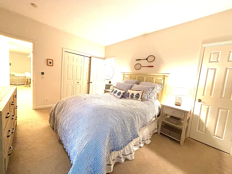 37 Bradford Commons Ln — Photo 19