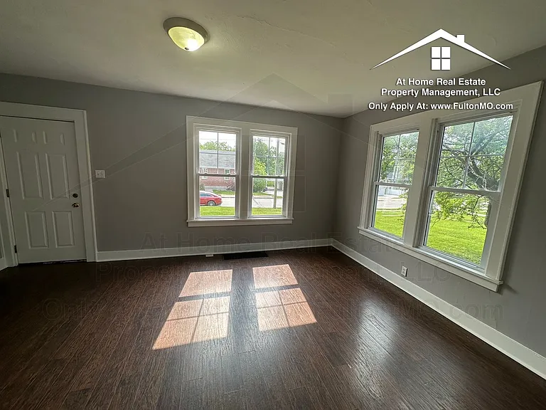 835 Nichols St — Photo 3