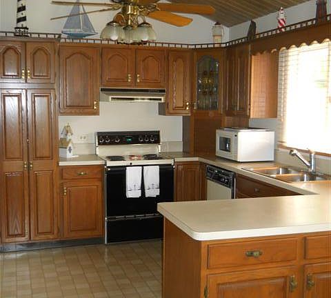 3rd image of 715 Lagrange Dr