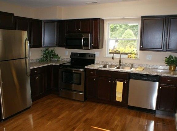 3rd image of 3674 Oakwood Dr