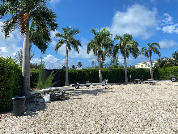 2nd image of 316 Calzada De Bouganvillea