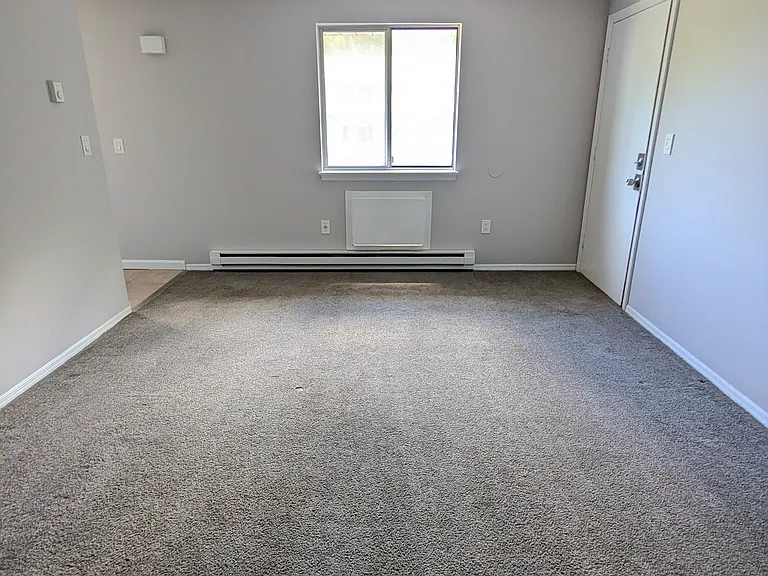 76 Sherman Ave #9 — Photo 4