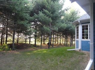 515 Whitetail Cir, Slinger, WI 53086