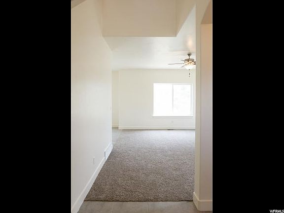 5th image of 872 N White Horse Dr #402