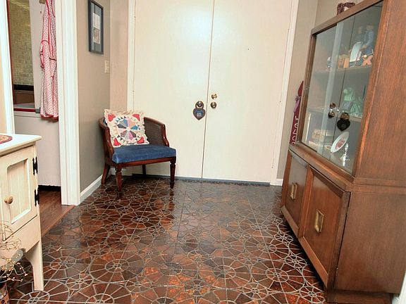 5th image of 8530 Birchcreek Cir