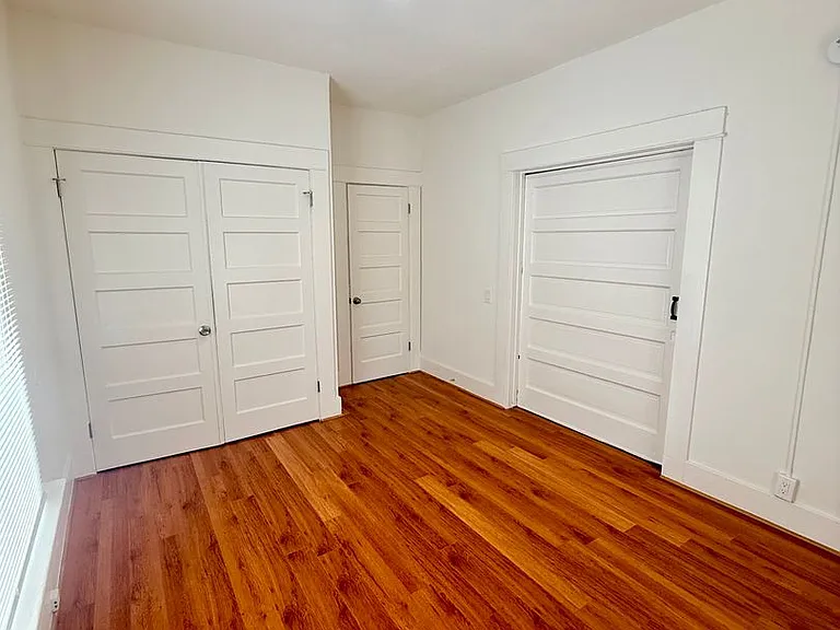 1645 N Harvard Blvd — Photo 22