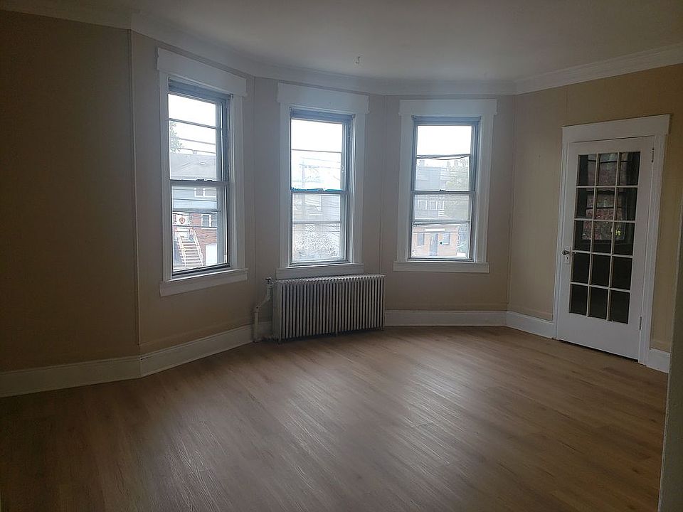 1st image of 765 Kennedy Blvd
