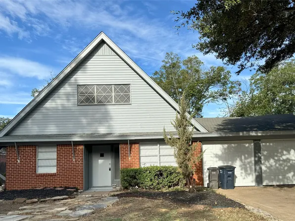 1616 Warren Ln, Fort Worth, TX 76112