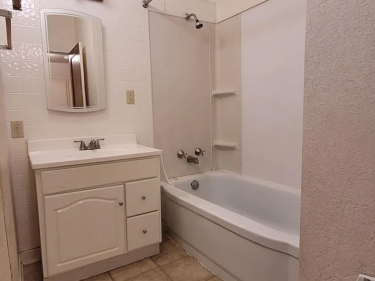 1937 Oregon Ave #2 — Photo 11