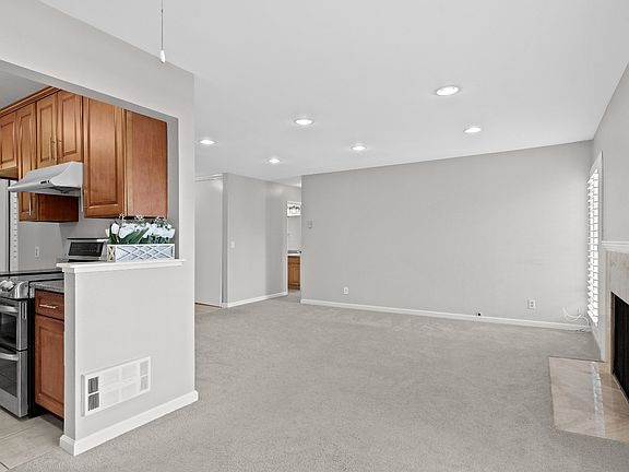 4th image of 914 Beach Park Blvd APT 78