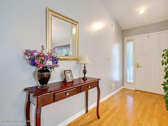 5th image of 1525 Quince Pl