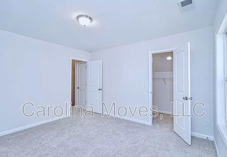 400 Chinchilla Dr — Photo 16