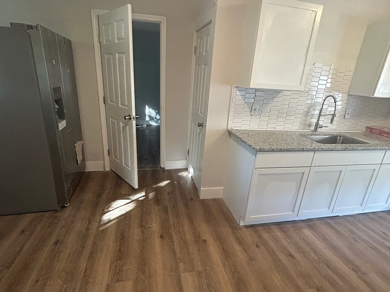 4 bed, 2125 sqft, $3,300 — Photo 4