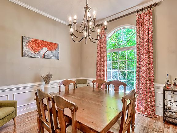 4th image of 2980 Foxcroft Cir