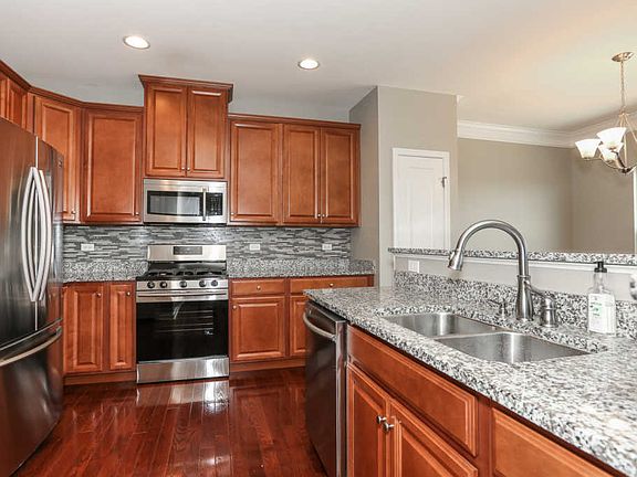 3rd image of 12917 S White Pine Way