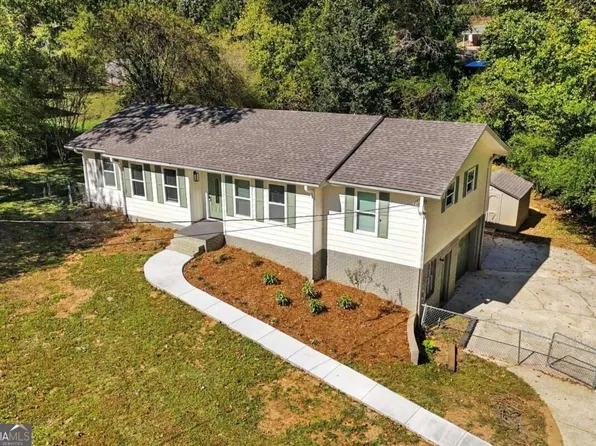 6269 Hillpine Dr, Douglasville, GA 30135