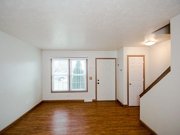 4th image of 259 Frana Clara St E