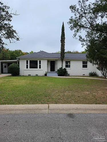 2109 N Spring St Photo 1