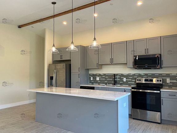 5th image of 1232 York Dr #3