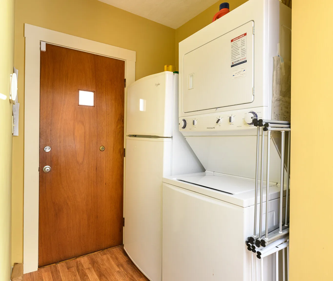 2 bed, 1.0 bath, 1019 sqft, $3,400 — Photo 3