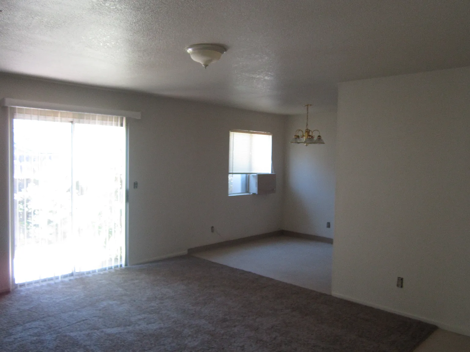 3 bed, 1030 sqft, $1,650 — Photo 4