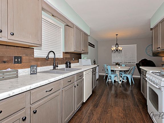 5th image of 653 Silver Creek Rd #653