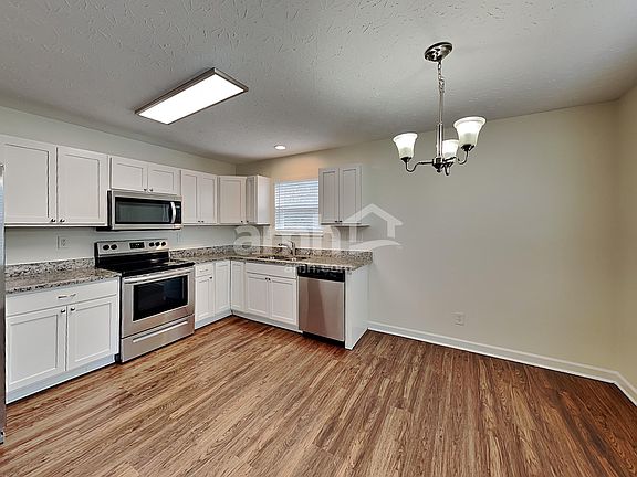 4th image of 7450 Sterling Springs Way