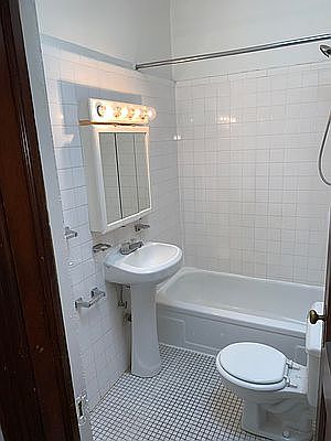 3rd image of 261 W 70th St #4F