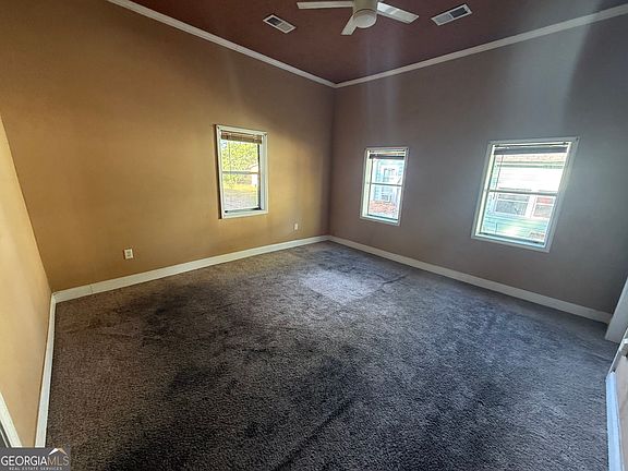 4th image of 228 Academy St