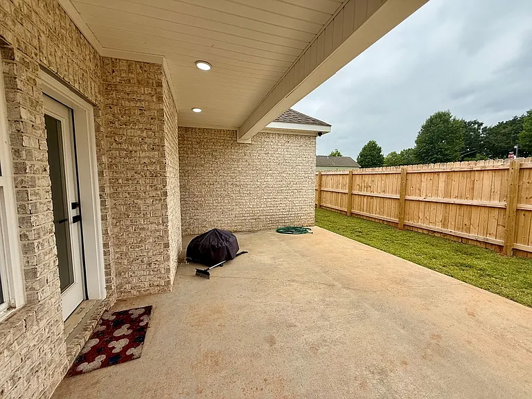 219 Overcup Dr — Photo 12