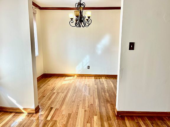 3rd image of 11235 168th St Floor 1