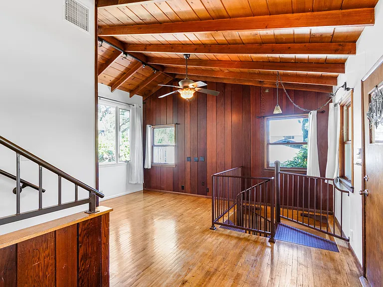 300 Old Ranch Rd — Photo 23