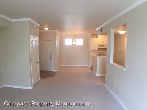 3rd image of 1982 W Bayshore Rd APT 225