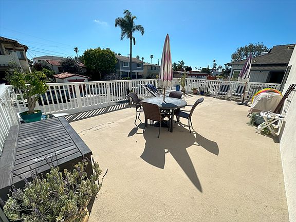 2nd image of 230 Avenue Santa Barbara #1