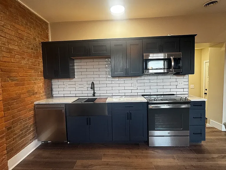 142 E Clifton Ave #3 — Photo 5
