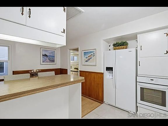 5th image of 831 829/831 Avalon Ct #831