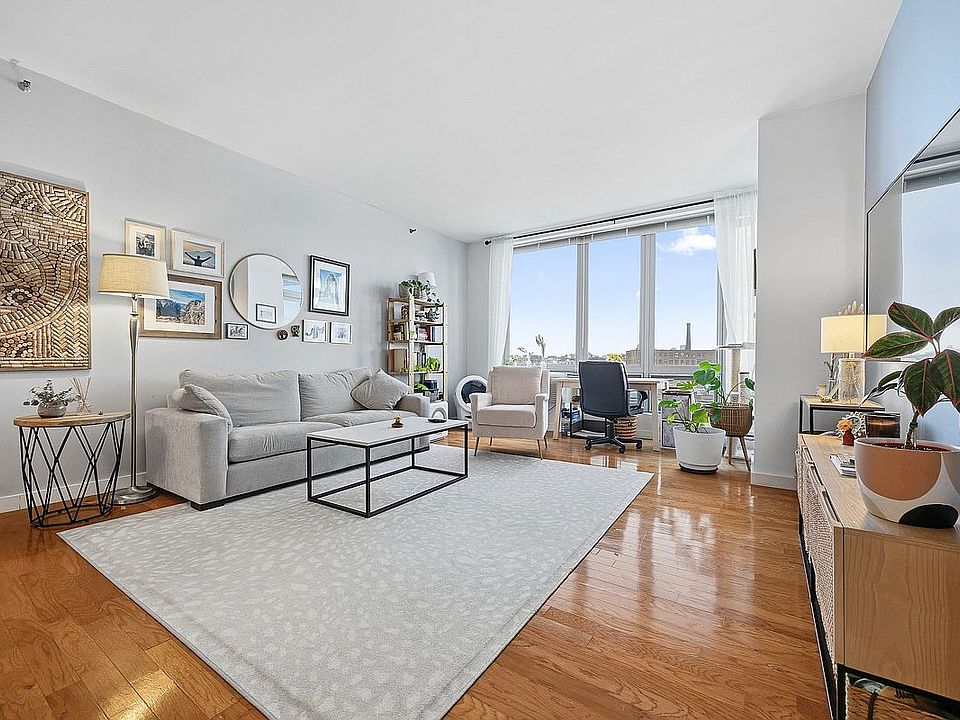 1st image of 5-49 Borden Ave #J6