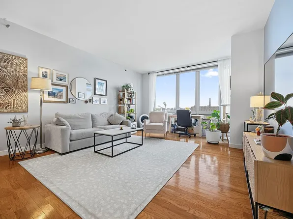 5-49 Borden Ave #J6, Long Island City, NY 11101