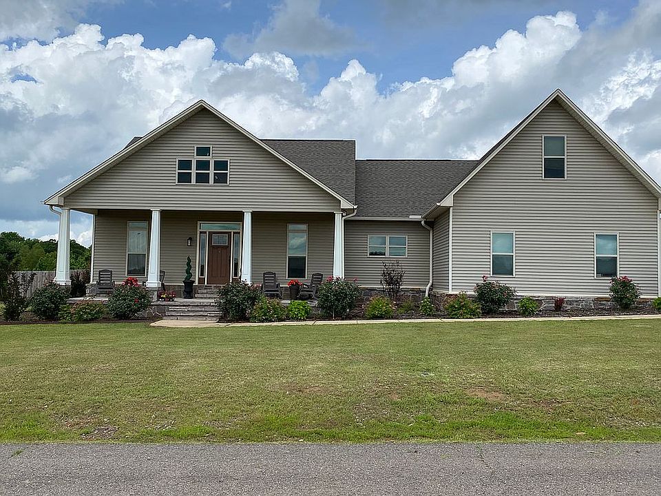 1st image of 906 Stoneridge Cir