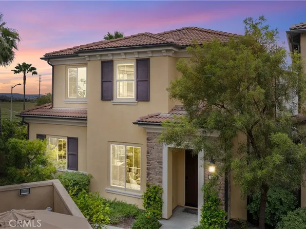 137 Primrose Dr, Lake Forest, CA 92610