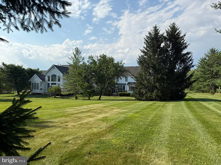 210 Kimberton Dr — Photo 6